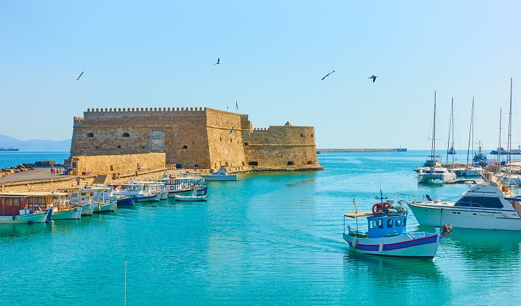 Heraklion: Horarios de ferries y reservas de boletos en línea