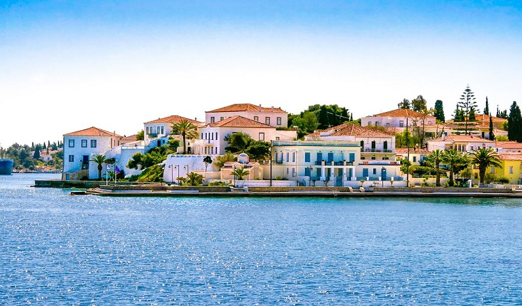 Spetses: Ferry schedules and online booking tickets