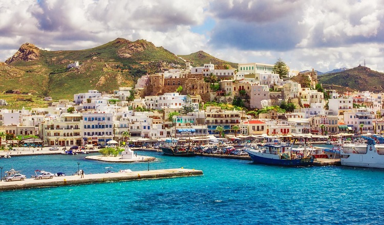 Piraeus - Naxos: Ferry tickets and routes