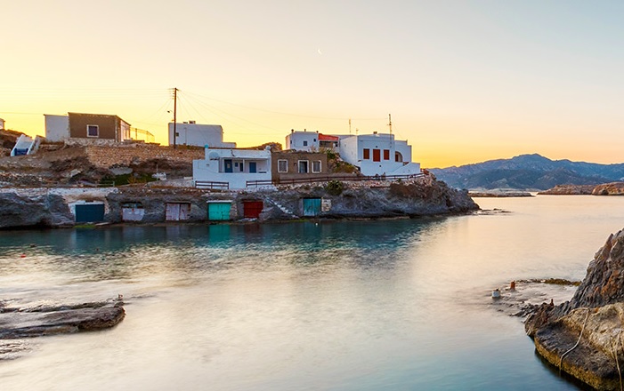 Kimolos - Santorini: Ferry tickets and routes