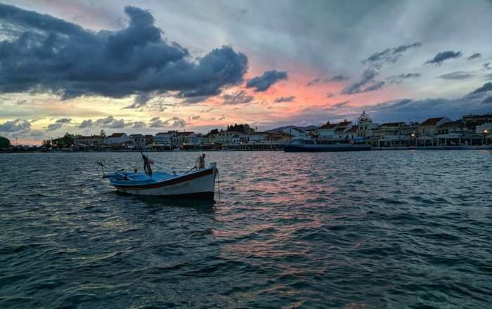 Syros - Vathy, Samos: Biglietti e rotte dei traghetti